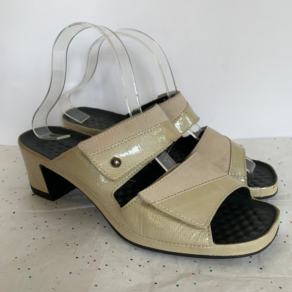 Vital Joy Cream Tan Patent Leather Comfort Sandal Adjustable - Size 40 9 Austria